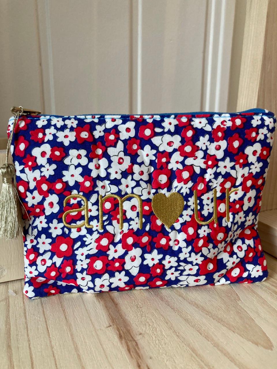 Trousse Pochette zipée liberty à message "AMOUR" coton