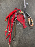Accessoire de sac fait main – Gri-gri avec perles, cordons et crochet