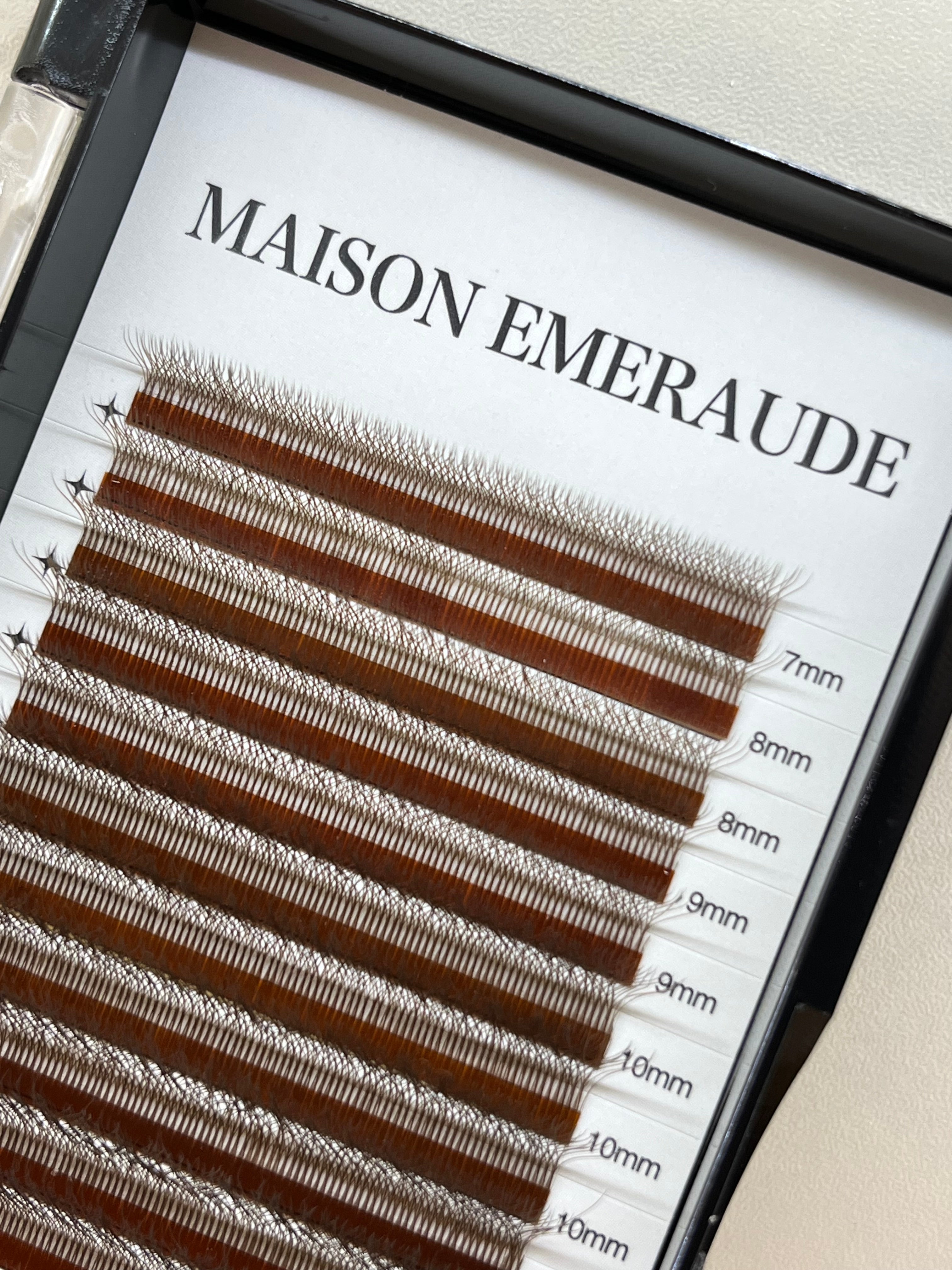 Palette d'extension de cils CHATAIN volume brésilien W