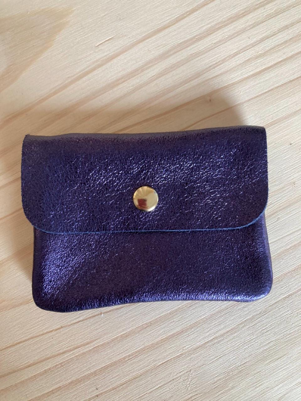 Porte-monnaie femme en cuir métallisé avec compartiment monnaie et cartes, portefeuille brillant femme